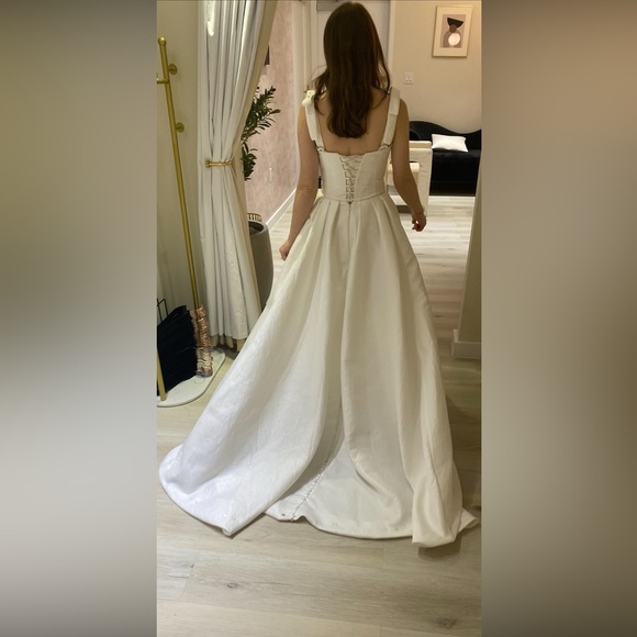 MillaNova Blisse ivory wedding dress - Picture 7 of 16